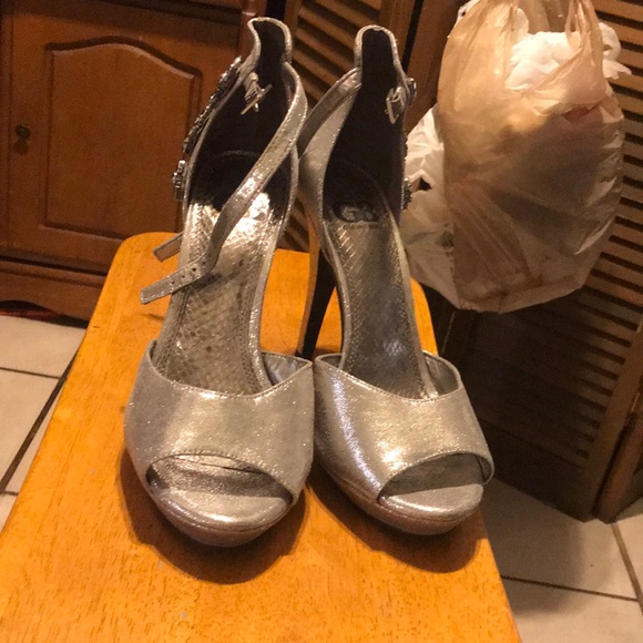 Heals - Picture 4 of 4